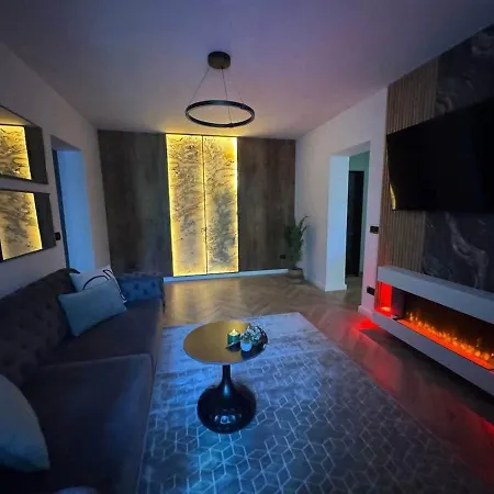 Fully Furnished Luxury In The Center